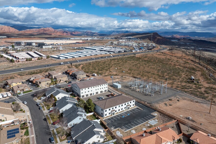 Building Photo - 6129 W 100 S