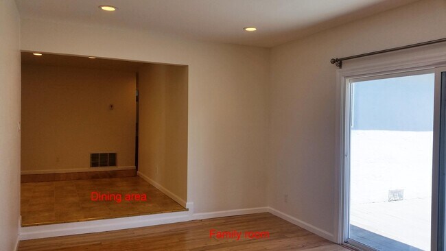 Building Photo - 34199 Cromwell Pl