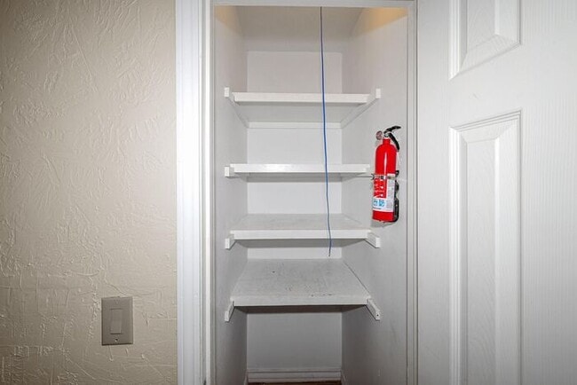 Building Photo - 5307 Winslow St