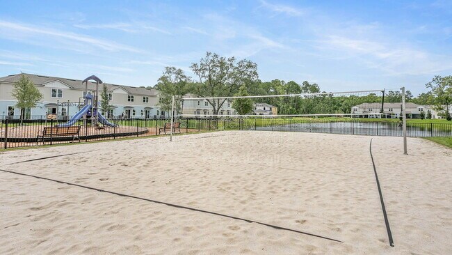 Building Photo - 67 Oarsman Xing Dr