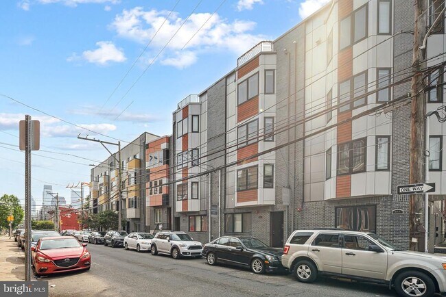 Building Photo - 912 N 16th St