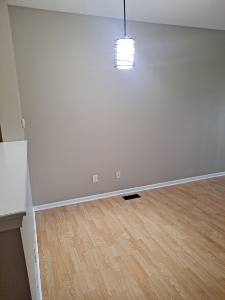 Living Room/Dining Area - 1218 Green Dr