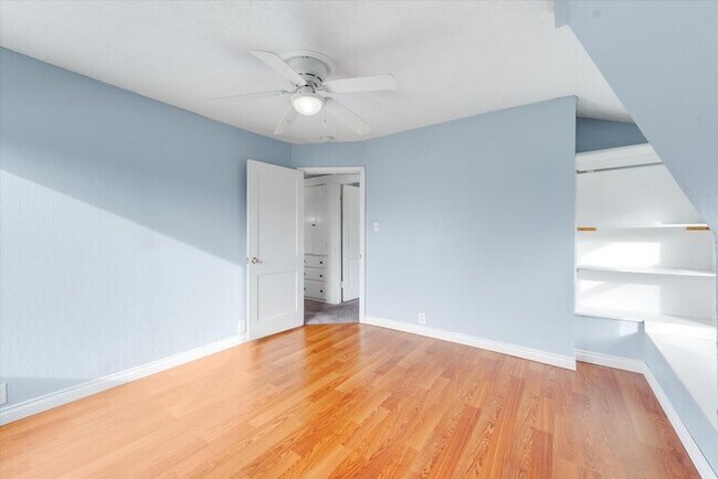 Building Photo - 657 22nd Ave