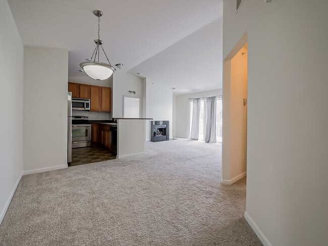 Building Photo - AVAILABLE NOW! Charming 2-Bed Home in the Heart of Wixom