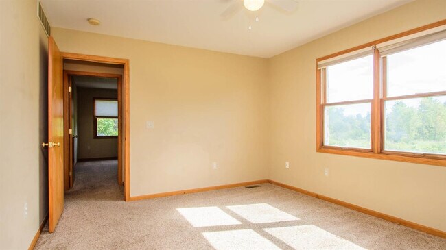 Building Photo - 5736 Willis Rd
