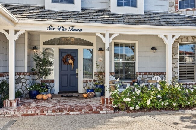 Building Photo - Luxury Ocean View Home in Sea Pointe Estat...