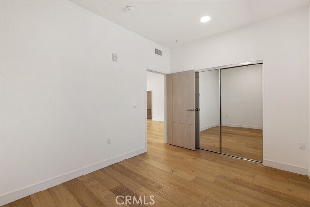 Building Photo - 820 S Wilton Pl