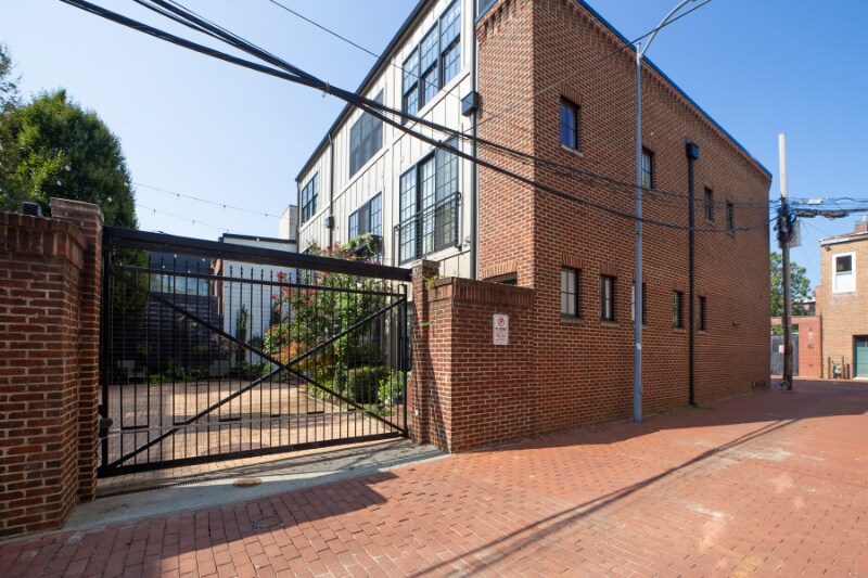 Building Photo - 1325 Naylor Ct NW