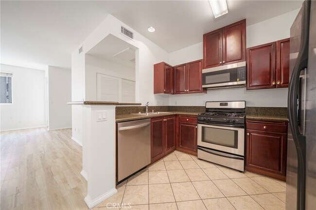 Building Photo - 13941 Sherman Way