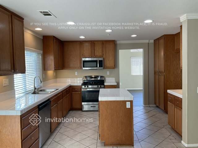 Building Photo - 7251 Fairwood Ln