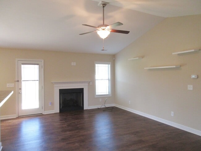 Building Photo - Nice 3 Bedroom Home in Richlands