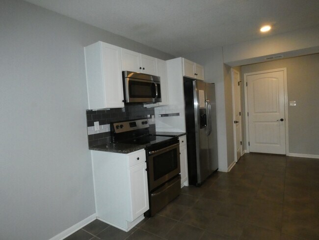 Building Photo - 9519 N Baltimore Ave