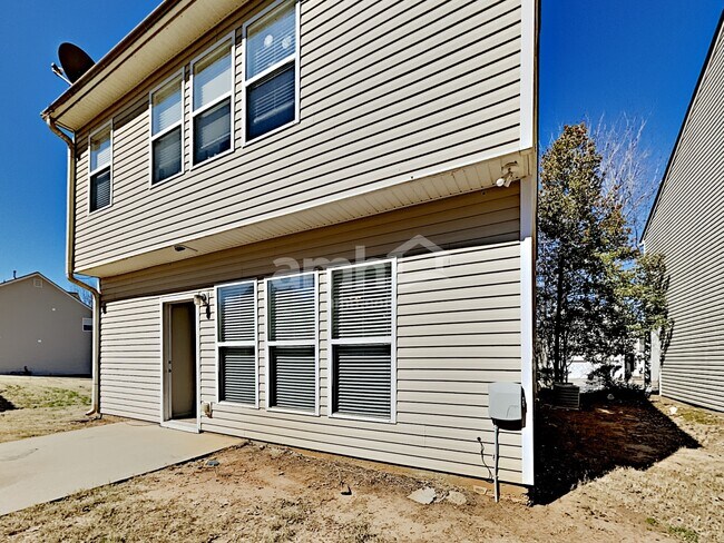 Building Photo - 507 Pond Lillies Rd