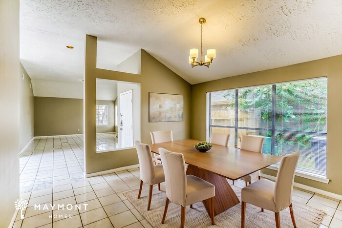 Building Photo - 3131 Ashford Bend Dr