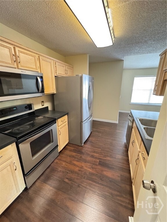 Building Photo - 121 Oak Pointe Trail