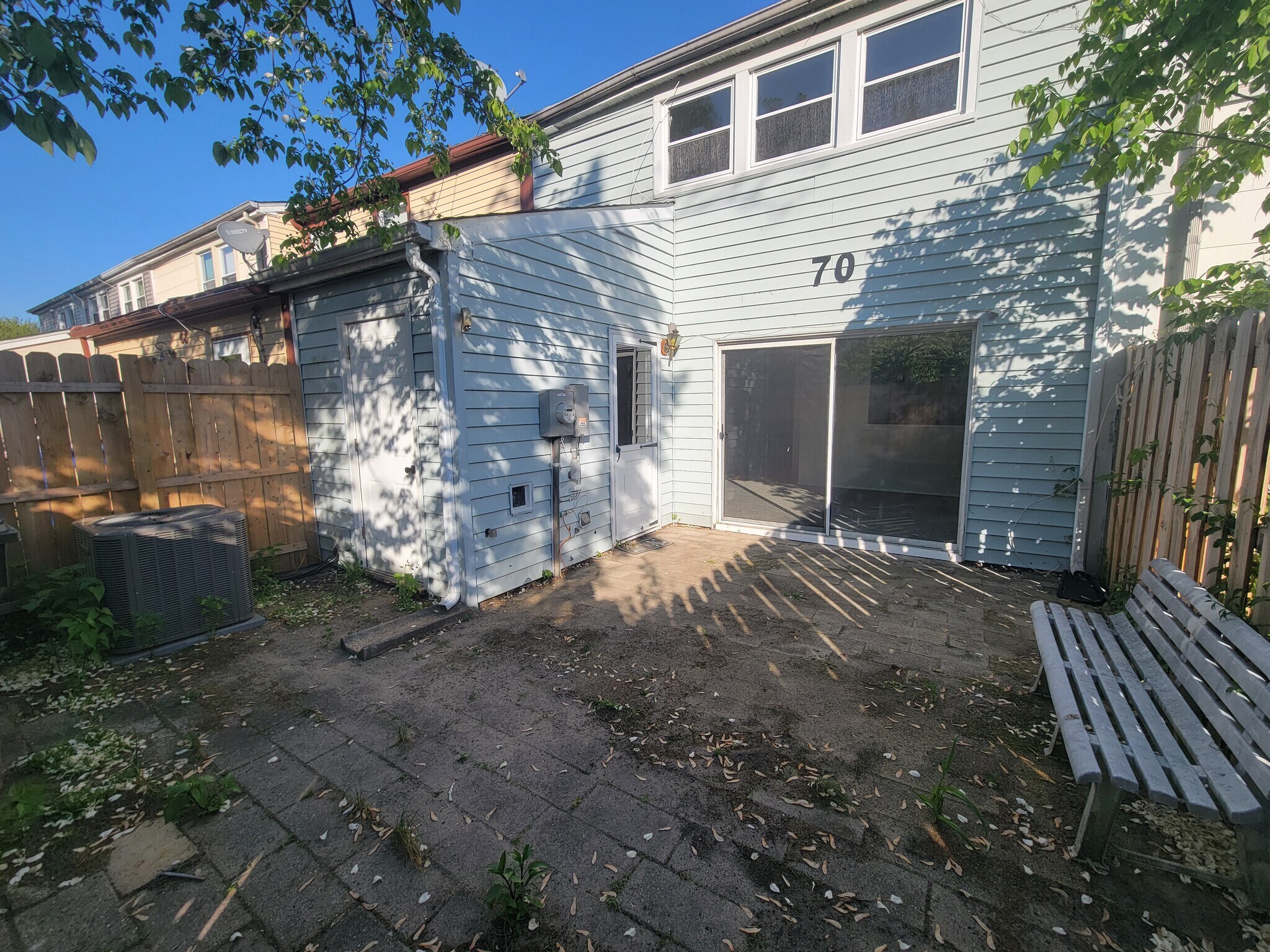 Building Photo - 70 Rittenhouse Dr