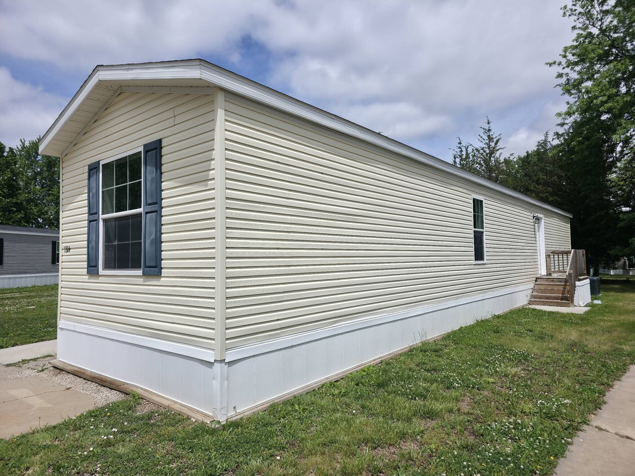 Building Photo - 1324 W Harbour Unit 157