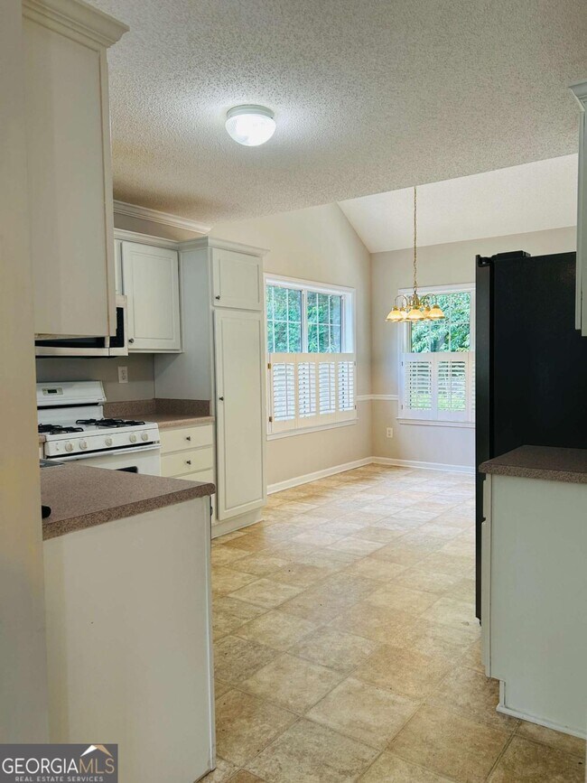 Building Photo - 61 Riva Ridge Ln