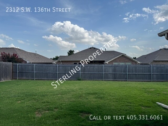 Building Photo - 2312 SW 136th St