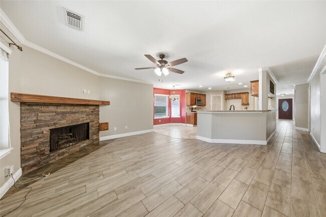 Building Photo - 13506 Spring Ct