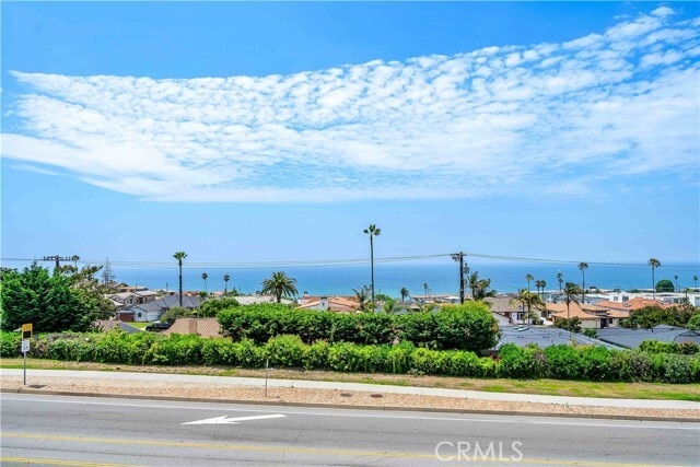Building Photo - 420 Palos Verdes Blvd