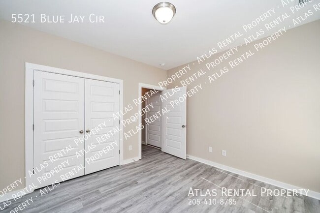 Building Photo - 5521 Blue Jay Cir