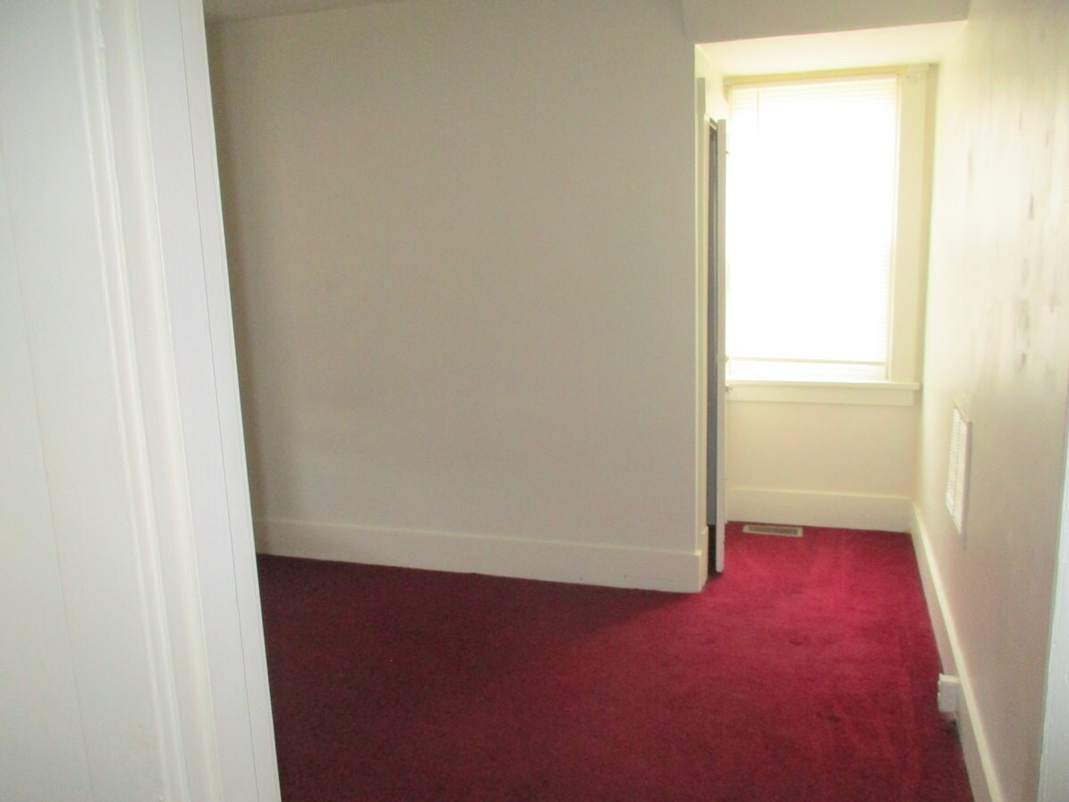 Building Photo - 1655 Henrici St