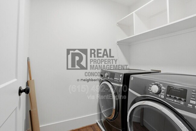 Building Photo - 1607 10th Ave N