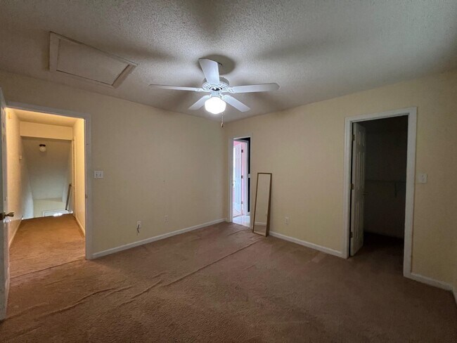 Building Photo - 2477 Nugget Ln