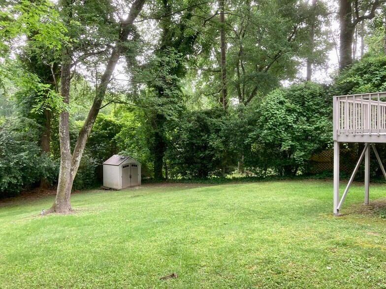 Building Photo - 1490 N Druid Hills Rd NE
