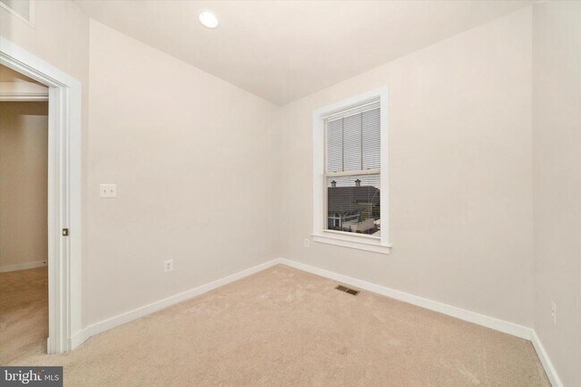 Building Photo - 3635 Stone Barn Dr