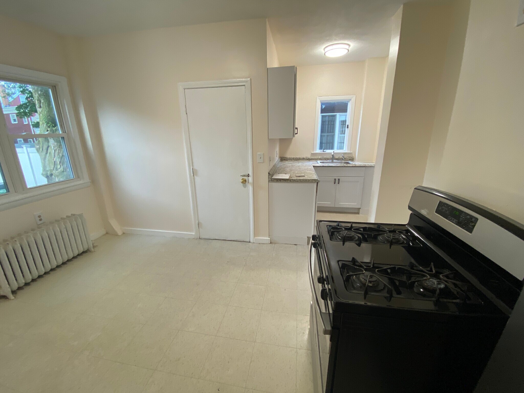 Building Photo - 33 Everett Ave