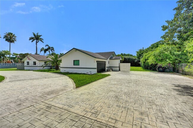 Building Photo - 22421 SW 184th Ave
