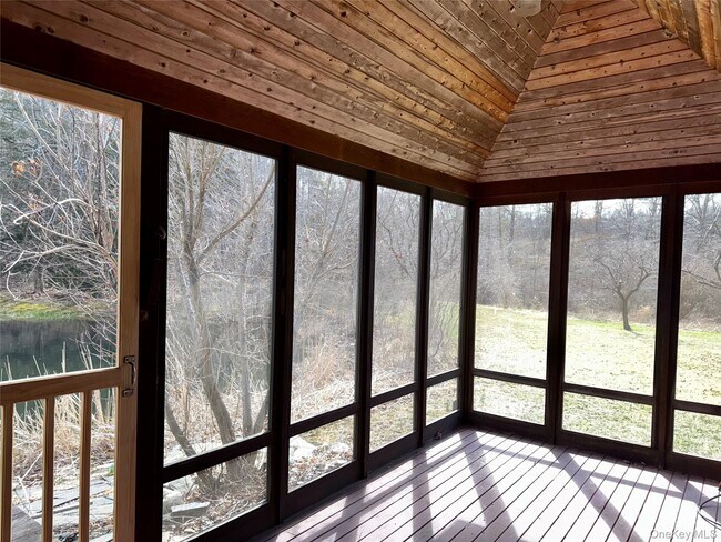 Building Photo - 22 Knight Rd