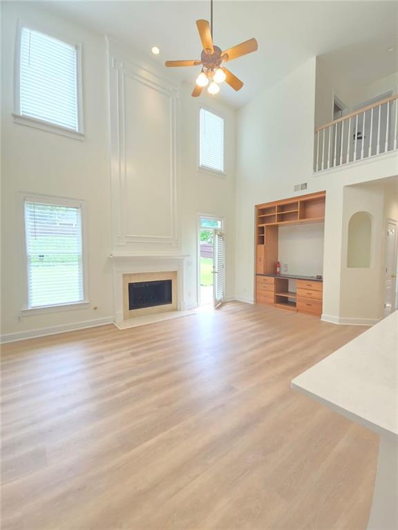 Building Photo - 12592 Waterside Dr