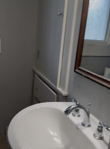 Building Photo - 297 High St