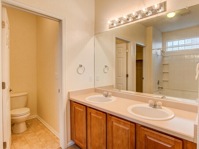 Building Photo - 2 Bed + Study Ranch Single Family Home in Murphy Creek