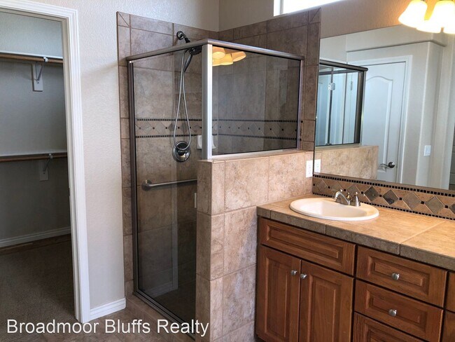 Building Photo - 5 br, 3.5 bath House - 9667 Carriage Creek...