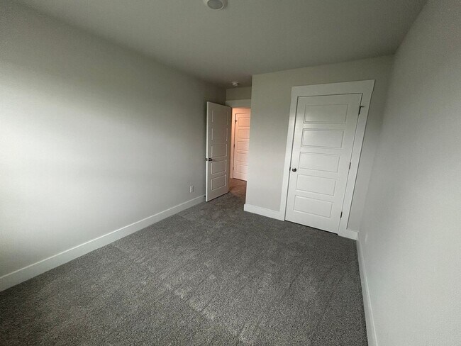 Building Photo - 5784 Harebell Rd