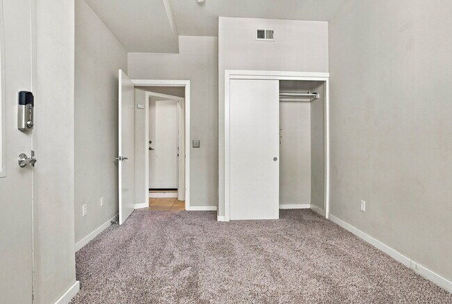Building Photo - $4,015.95 with $300 Off The First Month's Rent, 3 Beds - 3.5 Baths, Single-Family Home in Denver ...