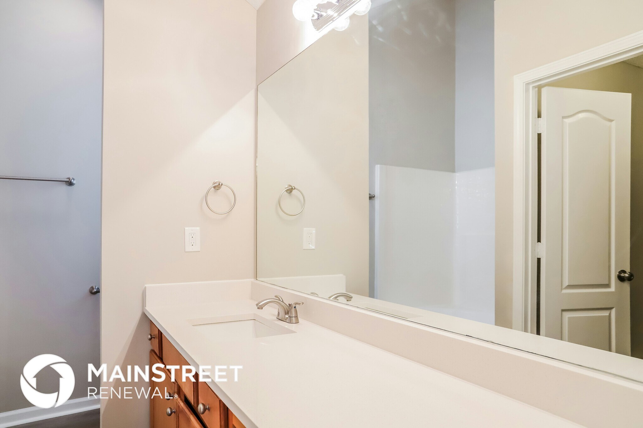 Building Photo - 4976 Wolfcreek View