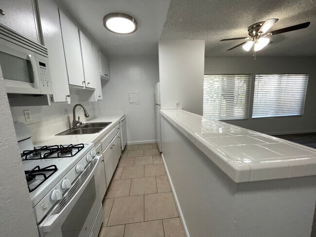 Interior Photo - 6736 Cleon Ave