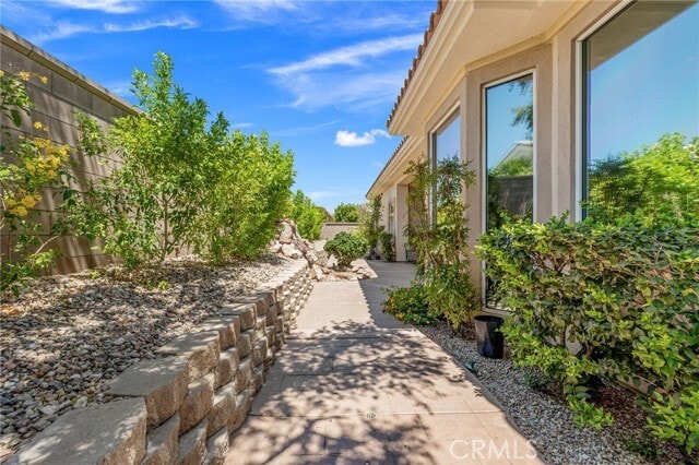 Building Photo - 78652 Alliance Way