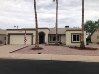 Building Photo - Welcome to this charming 2-bedroom, 2-bathroom home located in the desirable Leisure World a 45+ ...