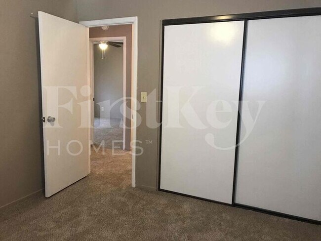 Building Photo - 419 Rutherford Cir