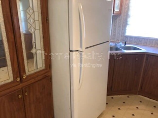 Building Photo - 137 Matts Ln