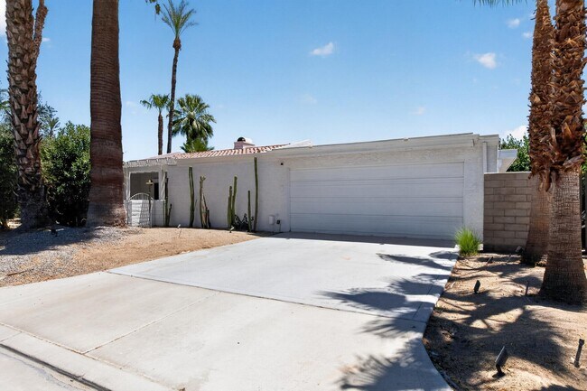 Building Photo - 70325 Mottle Cir