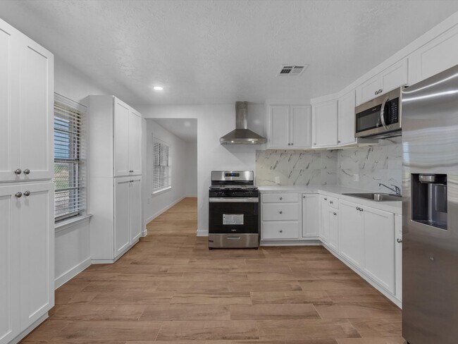 Building Photo - 12922 McNair St