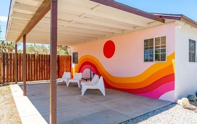 Building Photo - Fully Furnished Home in Yucca Valley