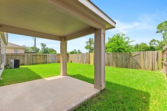 Building Photo - 3031 Lexington Lake Dr